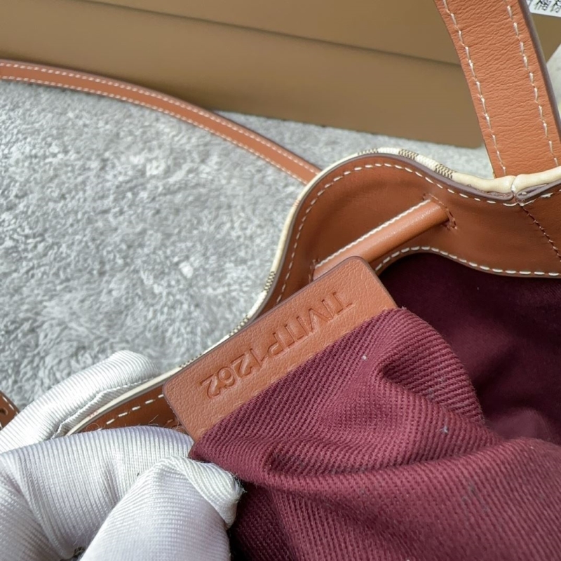 Bv*b*rry bucket bags